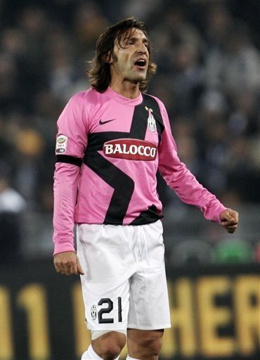 记者：哲凯赖什没参加欧冠赛前最后一练，此前曾感到肌肉不适（记者：因肌肉不适，哲凯赖什缺席欧冠赛前最后一练）