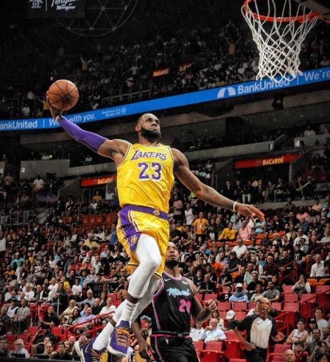 创纪录！弗拉格成NBA历史最年轻的连续3场得分20+球员（破纪录！弗拉格成为NBA史上最年轻连续三场得分20+的球员）