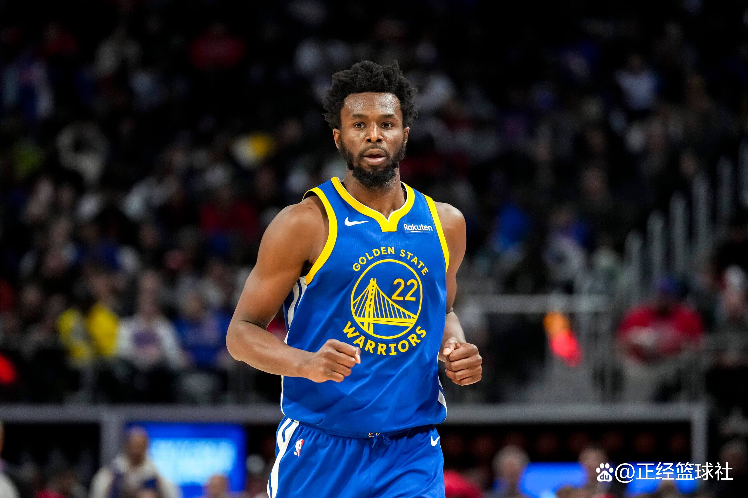 一己之力抹平分差！奎因第三节6中6狂轰21分5助攻（奎因第三节神勇6投6中，独取21分5助攻，力挽狂澜追平分差）