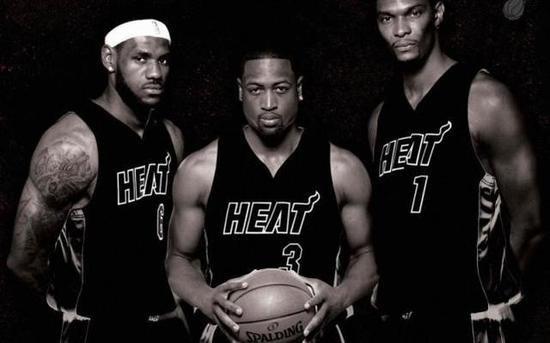 芬奇：康利作用至关重要 有他在场上我们整体更出色尤其关键时刻（芬奇直言康利不可或缺：他在场让球队更出色，关键时刻尤为明显）