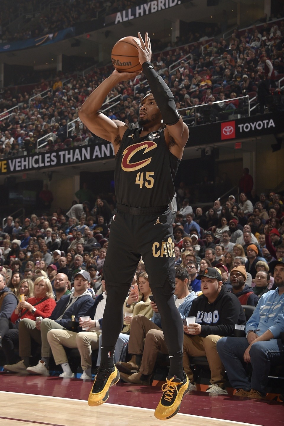 申京：不介意对手进行身体对抗 我们会以同样强度回应&甚至更强硬（申京不惧身体碰撞：我们将以同等强度回应，甚至更强硬）