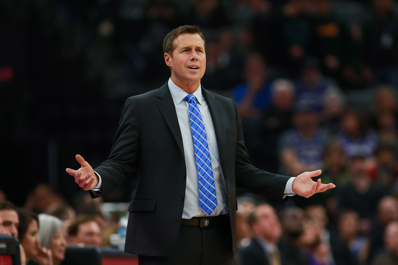 NBA：太阳击败篮网 杜兰特贡献全场最高分（NBA：太阳力克篮网 杜兰特轰下全场最高分）