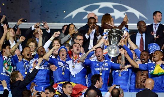 鹈鹕轰出一波4连胜拿到赛季第7胜，将快船暂时挤到西部垫底（鹈鹕强势四连胜斩获赛季第7胜，快船暂时垫底西部）