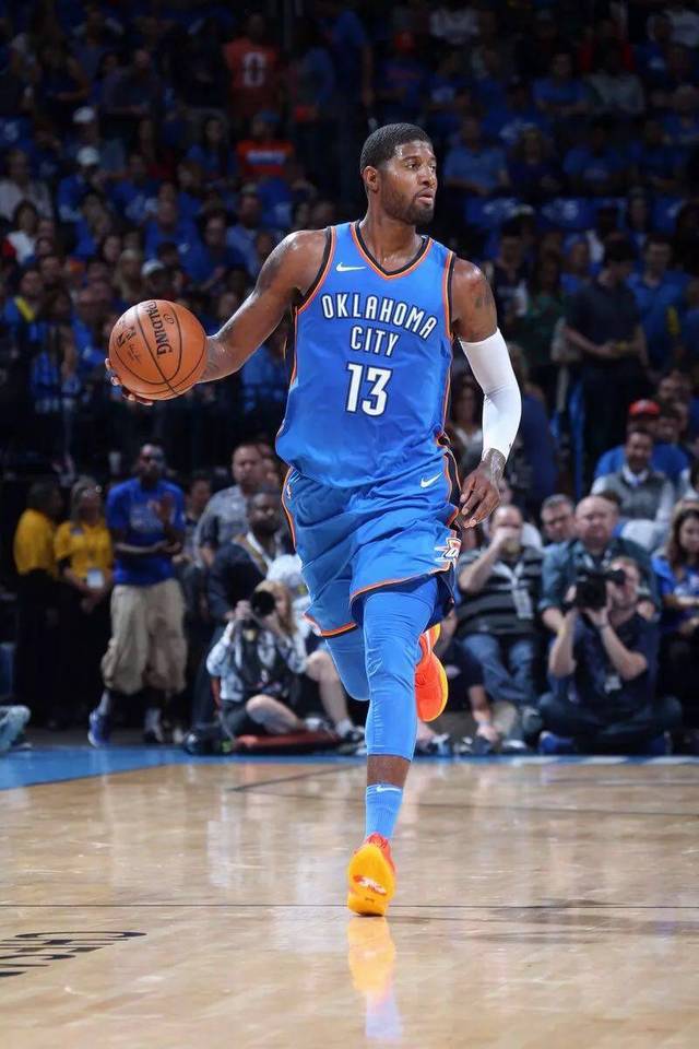 谁给了球迷“训话”的权力？（谁赋予了球迷“训话”的资格？）