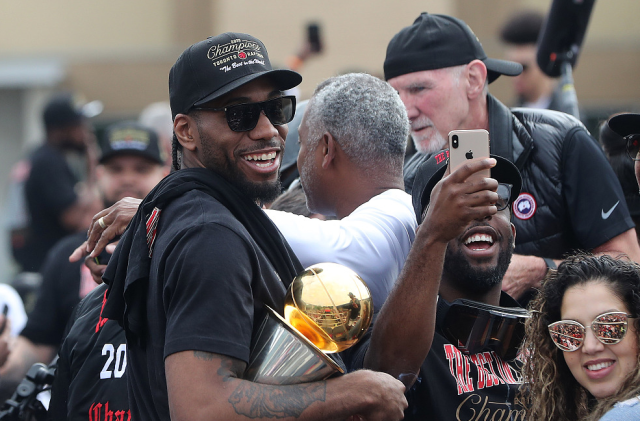 梅开二度！官方：马赫雷斯当选阿尔及利亚3-0苏丹最佳球员（官方：马赫雷斯独中两元，当选阿尔及利亚3-0苏丹全场最佳）