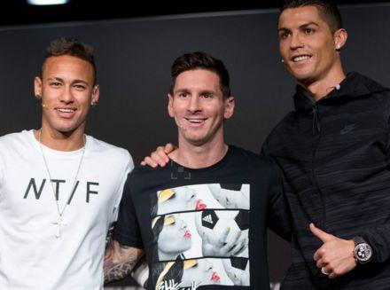 每体：特狮和什琴斯尼明夏恐离队，巴萨计划回收外租门将雅科（每体：特尔施特根与什琴斯尼或于明夏离队，巴萨考虑召回外租门将雅科）