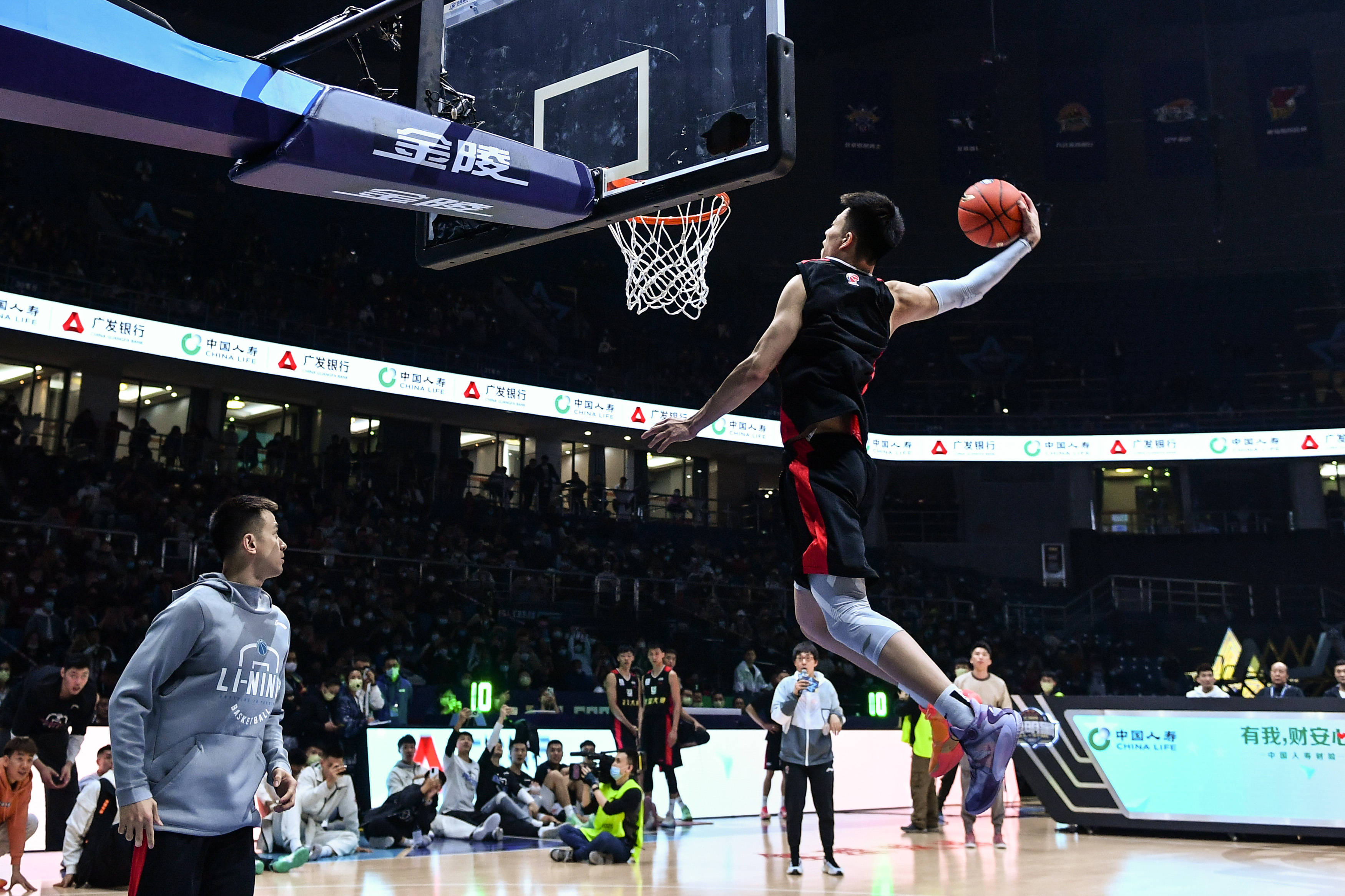 26年前的8月3日：亨利从尤文图斯加盟阿森纳（回顾26年前的8月3日：亨利自尤文图斯转投阿森纳）