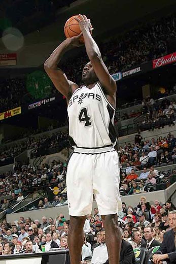 怒了！江苏发球稀烂快攻全无，0-3脆败天津，球迷：不如拼小将（江苏发球失准快攻乏力，0-3不敌天津，球迷建议大胆启用小将）